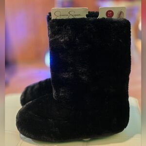 Jessica Simpson Indoor/outdoor Plush Faux Fur Black Fuzzy Slipper/Boots Size 6